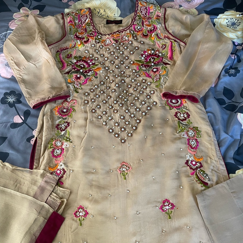 Chiffon Salwar Kameez L size